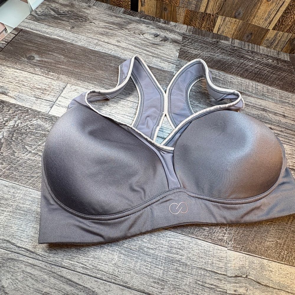 CALIA by Carrie Underwood Gray Sports Bra